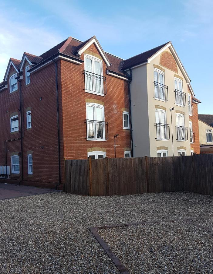 Ybc Court, Aldershot Daire Dış mekan fotoğraf