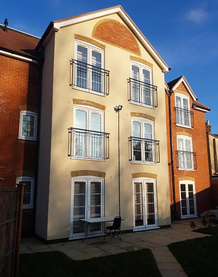 Ybc Court, Aldershot Daire Dış mekan fotoğraf
